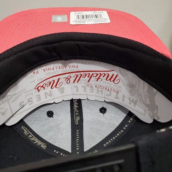 Mitchell & Ness Miami Heat snapback adjustable hat cap Black Spray Paint NWT - Picture 8 of 9